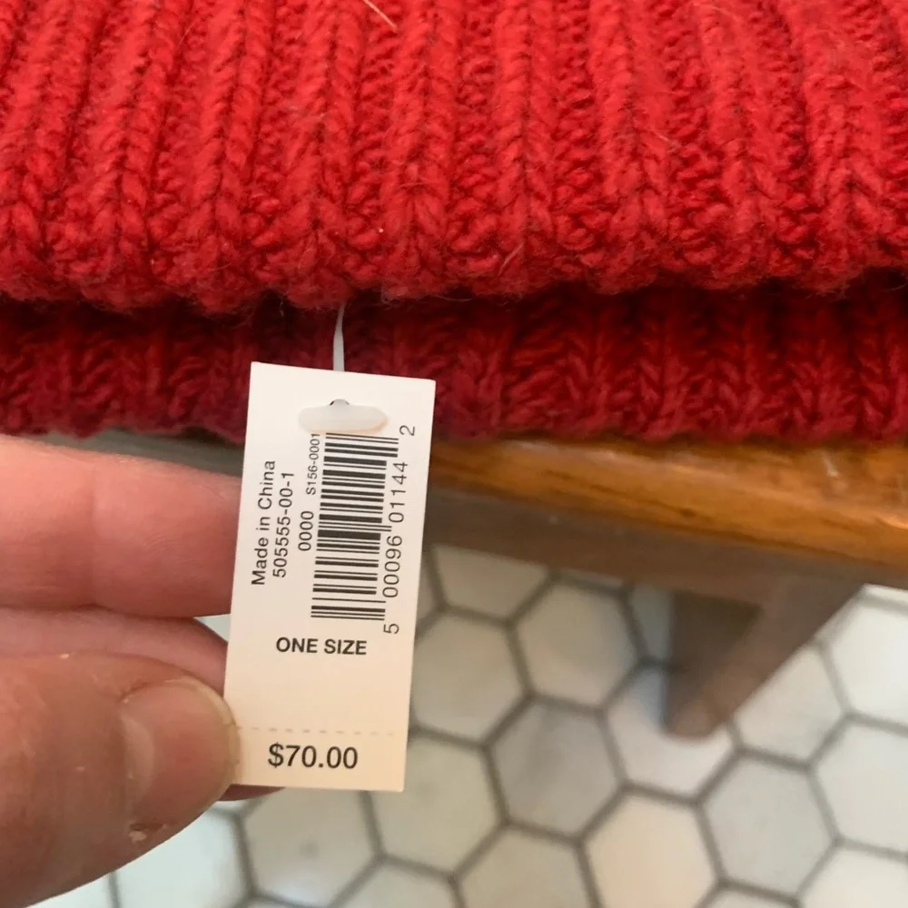 NWT Banana Republic Aislin Fair Isle Hat - Picture 3 of 3